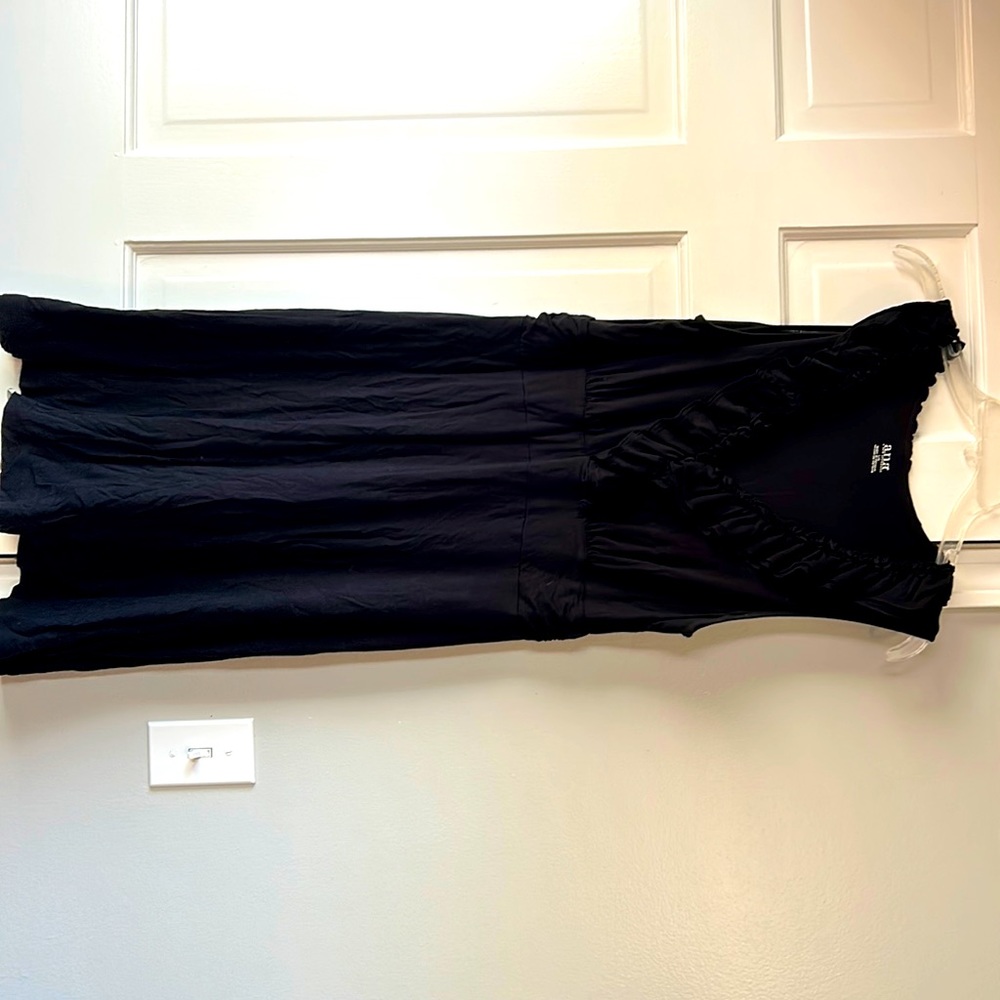Pretty black hot weather dress!